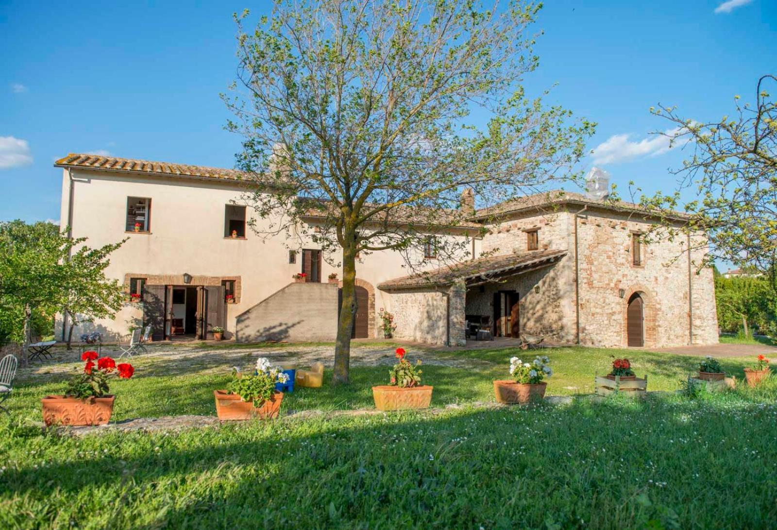 Agriturismo Piano Grande Avigliano Umbro Εξωτερικό φωτογραφία