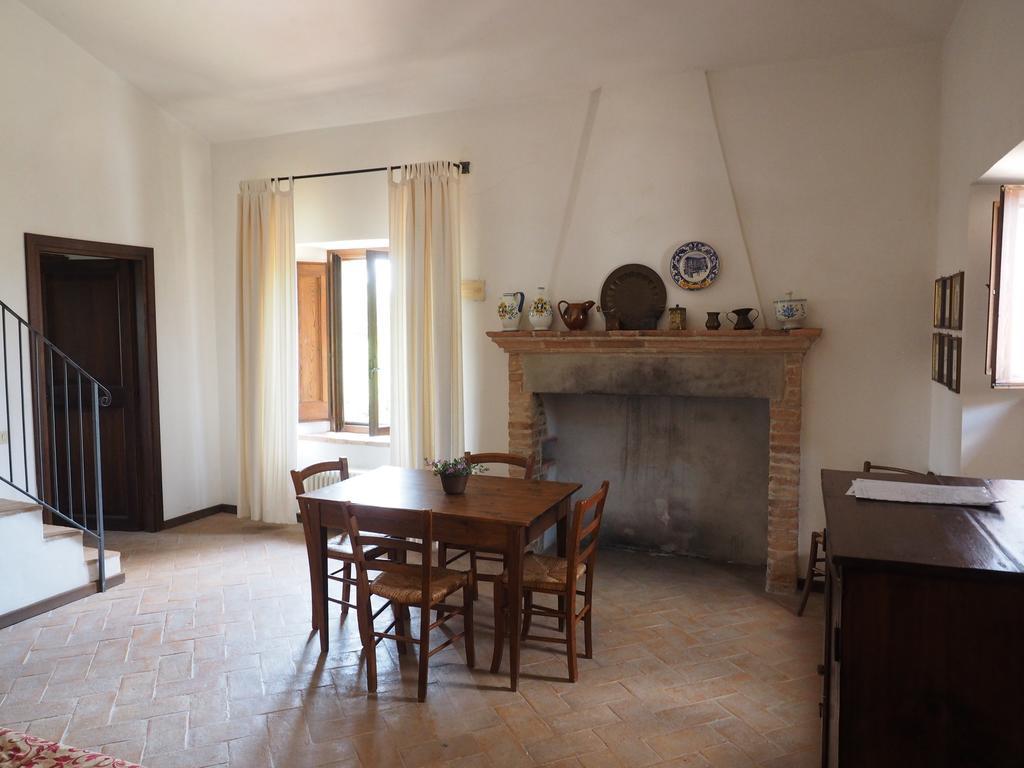Agriturismo Piano Grande Avigliano Umbro Δωμάτιο φωτογραφία